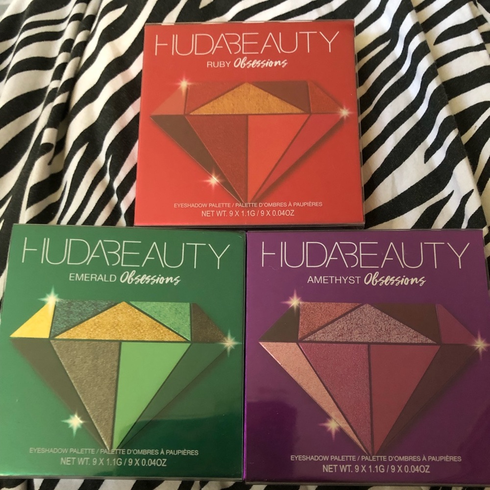Huda Obsessions palette $22fOR ONE!
